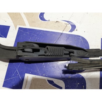 Recambio de brazo limpia trasero para kia carens 2.0 turbodiesel cat referencia OEM IAM 0K2C067330  