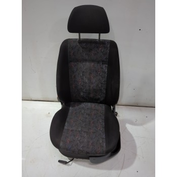 ASIENTO DELANTERO IZQUIERDO 