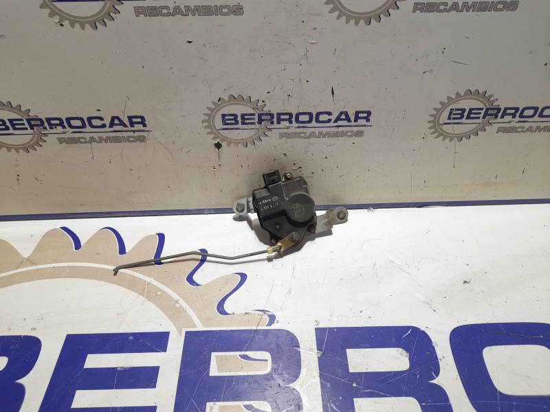 Recambio de motor apertura trampillas climatizador para kia carens 2.0 turbodiesel cat referencia OEM IAM B400730550  