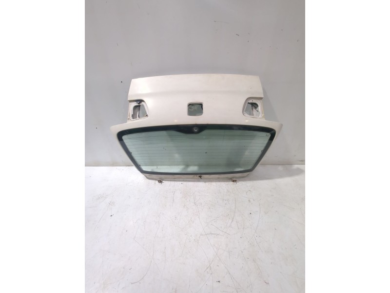 Recambio de porton trasero para seat ibiza ii (6k1) 1.9 sdi referencia OEM IAM 6K6827025D  