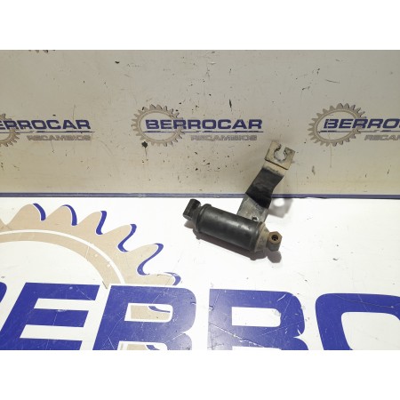 Recambio de acumulador embrague para kia carens 2.0 turbodiesel cat referencia OEM IAM 0K2JT41990  