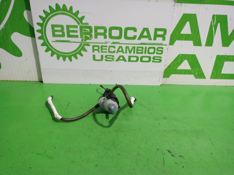 Recambio de bomba limpia para opel astra h berlina elegance referencia OEM IAM 24439254  