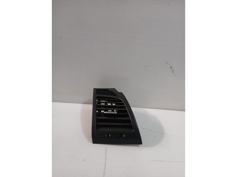 Recambio de rejilla aireadora para bmw 1 (e87) 120 d referencia OEM IAM 7059188  