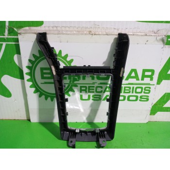 Recambio de moldura para opel astra h berlina elegance referencia OEM IAM 331985437  