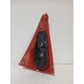 Recambio de piloto trasero derecho para peugeot 107 (pm_, pn_) 1.4 hdi referencia OEM IAM 6351X6  