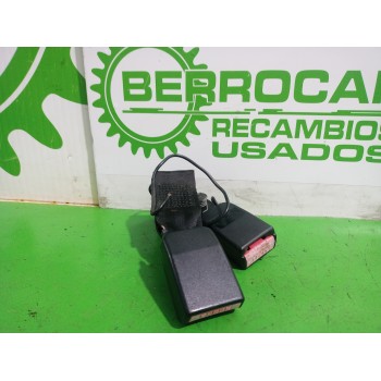 ENGANCHE CINTURON TRASERO DERECHO 8974LZ 