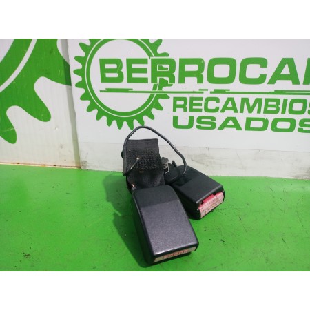 Recambio de enganche cinturon trasero derecho para citroën c4 berlina 1.6 16v hdi referencia OEM IAM 8974LZ  