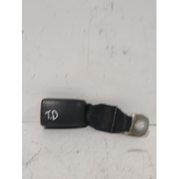 ENGANCHE CINTURON TRASERO DERECHO E034501 