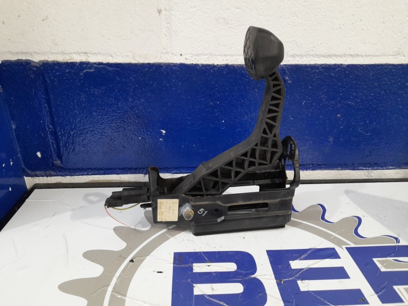 Recambio de pedal embrague para seat leon (1m1) 1.9 tdi referencia OEM IAM 1J1721321  