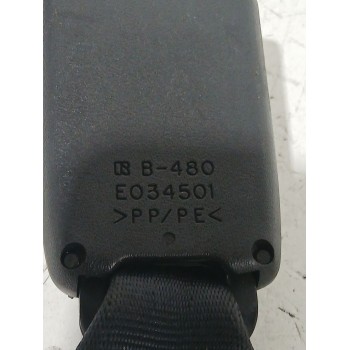 Recambio de enganche cinturon trasero derecho para peugeot 107 (pm_, pn_) 1.4 hdi referencia OEM IAM E034501  