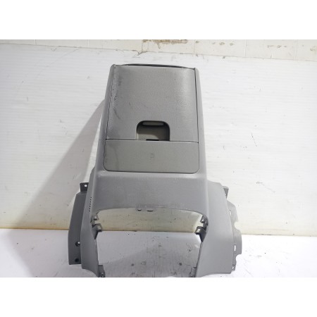 Recambio de guarnecido para kia carnival ii 2.9 crdi lx referencia OEM IAM 0K53A64071  