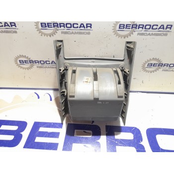 Recambio de moldura interior para kia carens 2.0 turbodiesel cat referencia OEM IAM 0K2FA64310  