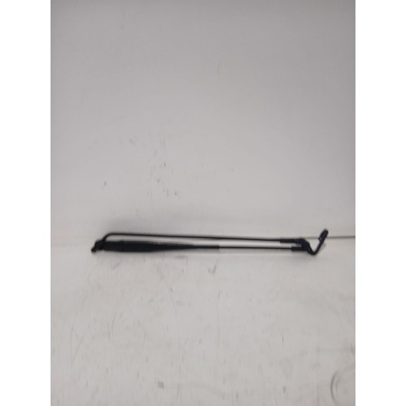 Recambio de brazo limpia delantero izquierdo para peugeot 107 (pm_, pn_) 1.4 hdi referencia OEM IAM 6405V2  