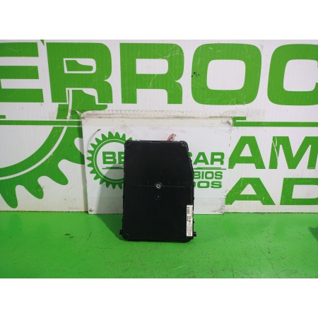 Recambio de caja reles / fusibles para renault megane ii coupe/cabrio confort authentique referencia OEM IAM 8200780018  