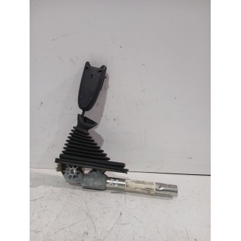 ENGANCHE CINTURON DELANTERO IZQUIERDO 86843JD010 