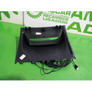 Recambio de moldura para renault megane ii coupe/cabrio confort authentique referencia OEM IAM 8200502434  