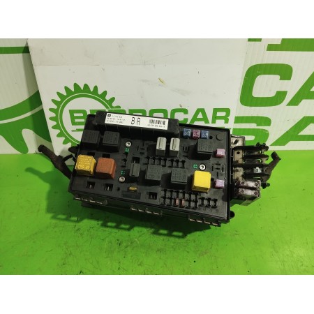 Recambio de caja reles / fusibles para opel astra h berlina essentia referencia OEM IAM 13145036  