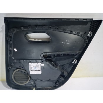 Recambio de guarnecido puerta trasera izquierda para volkswagen polo (6c1) a-polo referencia OEM IAM 6R6867211  