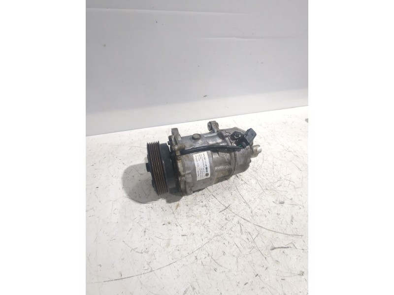 Recambio de compresor aire acondicionado para seat ibiza ii (6k1) 1.9 sdi referencia OEM IAM 8FK351127381  