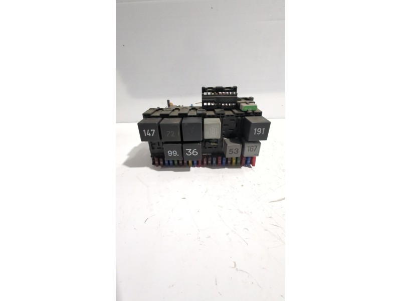 Recambio de caja reles / fusibles para volkswagen golf v (1k1) 2.0 fsi referencia OEM IAM 357937039  