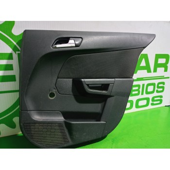 Recambio de guarnecido puerta trasera derecha para opel astra h berlina elegance referencia OEM IAM 13153918  
