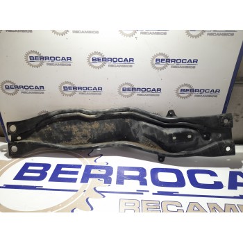 Recambio de travesaño inferior para kia carens 2.0 turbodiesel cat referencia OEM IAM K2JA5316X  