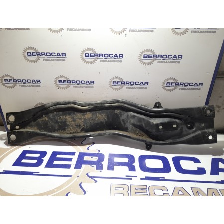 Recambio de travesaño inferior para kia carens 2.0 turbodiesel cat referencia OEM IAM K2JA5316X  