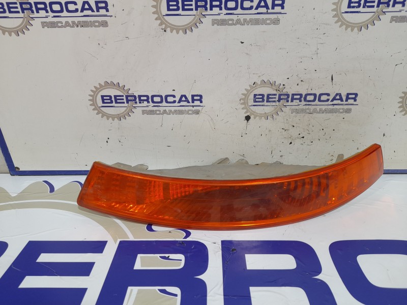 Recambio de piloto delantero izquierdo para renault trafic caja cerrada (ab 4.01) referencia OEM IAM 89020825  