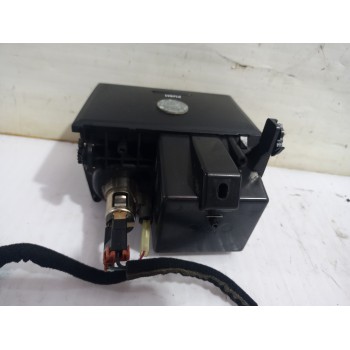 Recambio de cenicero para kia carnival ii 2.9 crdi lx referencia OEM IAM K53A6461000  