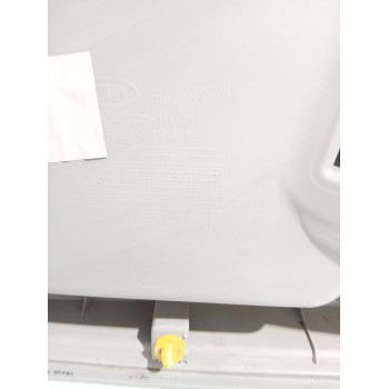 Recambio de guarnecido puerta delantera derecha para kia cee´d hatchback (ed) 1.6 crdi 90 referencia OEM IAM 823201H000  