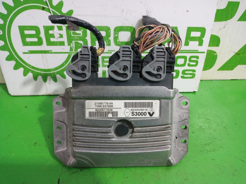 Recambio de centralita motor uce para renault scenic ii grand emotion referencia OEM IAM 8200611648  