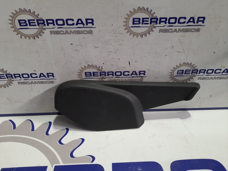 Recambio de moldura lateral para peugeot expert furgón 1.6 blue-hdi fap referencia OEM IAM 9811751477  