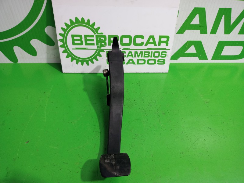 Recambio de pedal embrague para iveco daily caja cerrada (1999 =>) 2.8 diesel cat referencia OEM IAM 5801875652  