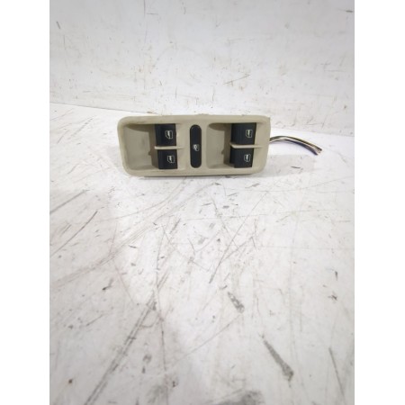 Recambio de mando elevalunas delantero izquierdo para skoda fabia ii combi (545) 1.2 tsi referencia OEM IAM 5J0867171  