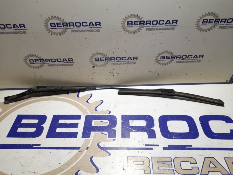 Recambio de brazo limpia delantero izquierdo para seat ibiza (6p1) 1.0 tsi referencia OEM IAM 6J1955409  