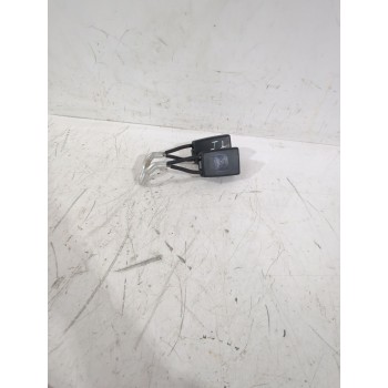 ENGANCHE CINTURON TRASERO IZQUIERDO 5J6857488 