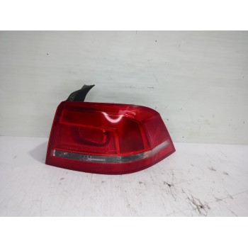 PILOTO TRASERO DERECHO 3AE945096F 