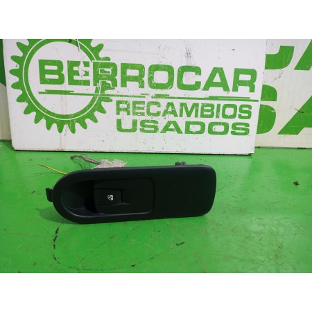 Recambio de mando elevalunas delantero derecho para renault scenic ii grand emotion referencia OEM IAM 156013740  
