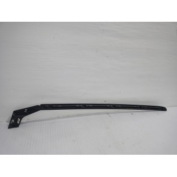 Recambio de moldura para kia niro (sg2) hybrid concept referencia OEM IAM 86130AT100  