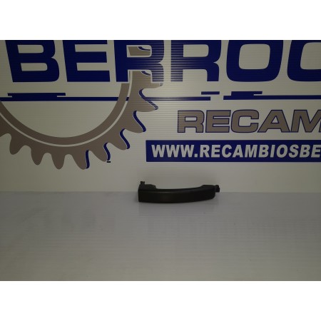Recambio de maneta exterior delantera derecha para renault trafic combi referencia OEM IAM 806061908R  