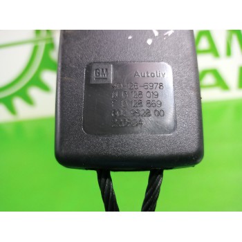 Recambio de enganche cinturon trasero central para opel astra h berlina elegance referencia OEM IAM 13128019  