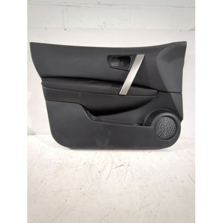 Recambio de guarnecido puerta delantera izquierda para nissan qashqai i (j10, nj10) 1.5 dci referencia OEM IAM 80977JD100  