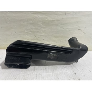 Recambio de tubo filtro aire para kia carnival ii 2.9 crdi lx referencia OEM IAM 0K51A13330  