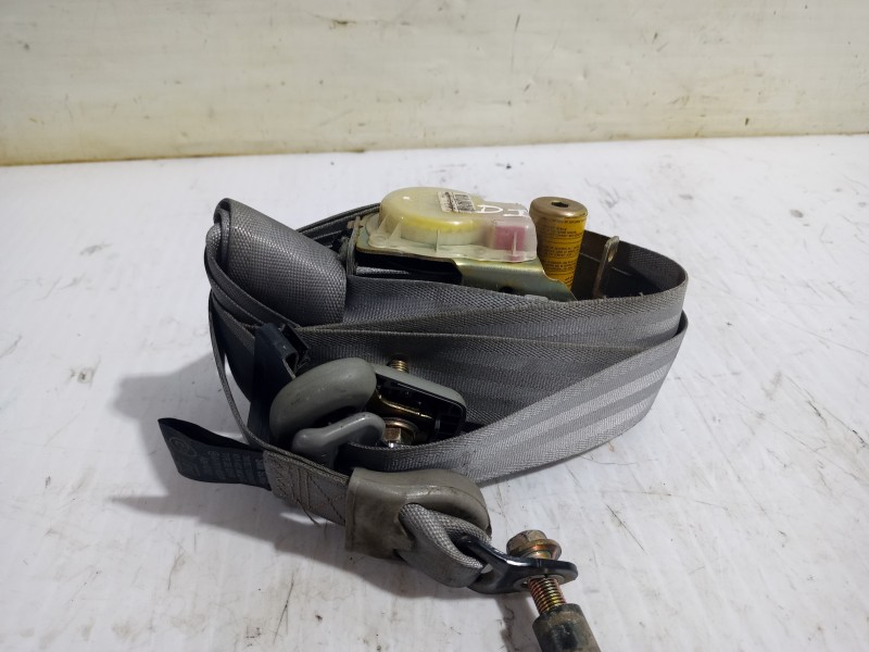 Recambio de cinturon seguridad delantero izquierdo para kia carnival ii 2.9 crdi lx referencia OEM IAM K53H57711CY  