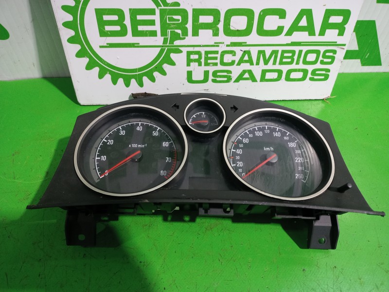 Recambio de cuadro instrumentos para opel astra h berlina essentia referencia OEM IAM 13186321HC  