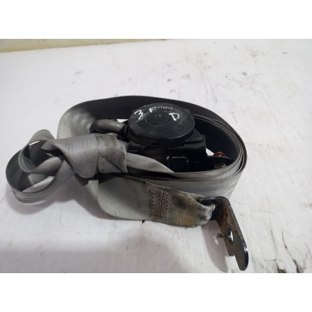 Recambio de cinturon seguridad trasero derecho para kia carnival ii 2.9 crdi lx referencia OEM IAM K53A57791CY  