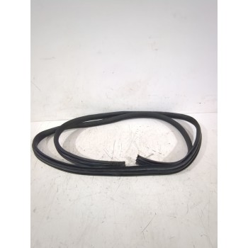 GOMAS CONTORNO PUERTA 82831EY10D 