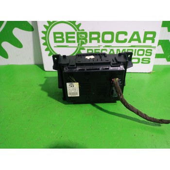 Recambio de pantalla multifuncion para opel astra h berlina essentia referencia OEM IAM 13111165  