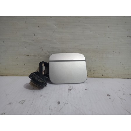 Recambio de tapa exterior combustible para kia carnival ii 2.9 crdi lx referencia OEM IAM K53A42410  