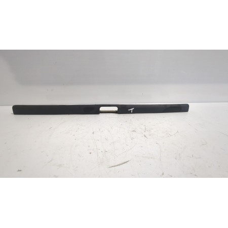 Recambio de moldura para volkswagen golf v (1k1) 2.0 fsi referencia OEM IAM 1H6827577  